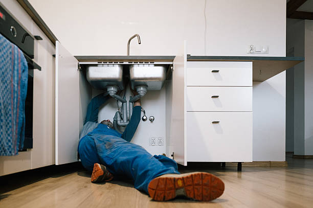 Professional Leak Detection technician working in Russellville, AR